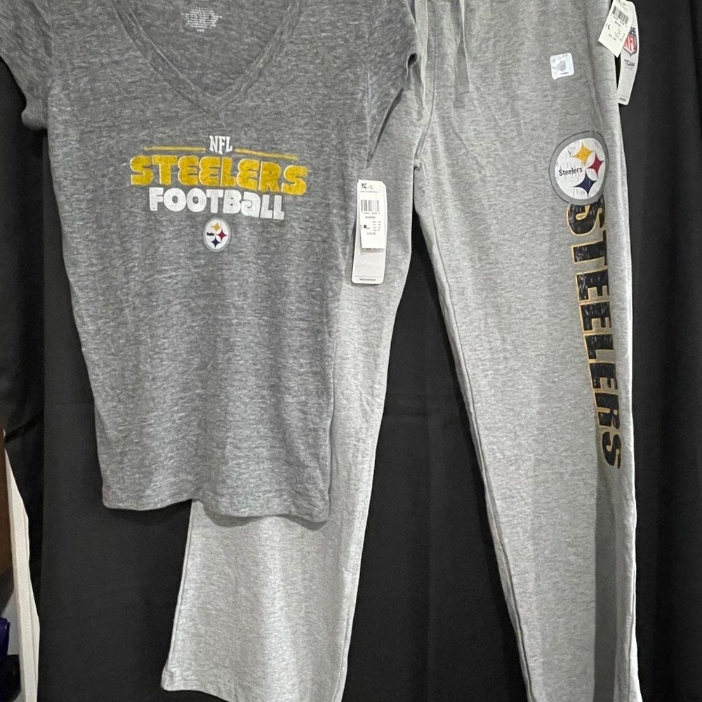 NFL Steelers Heather Gray V-Neck Tee